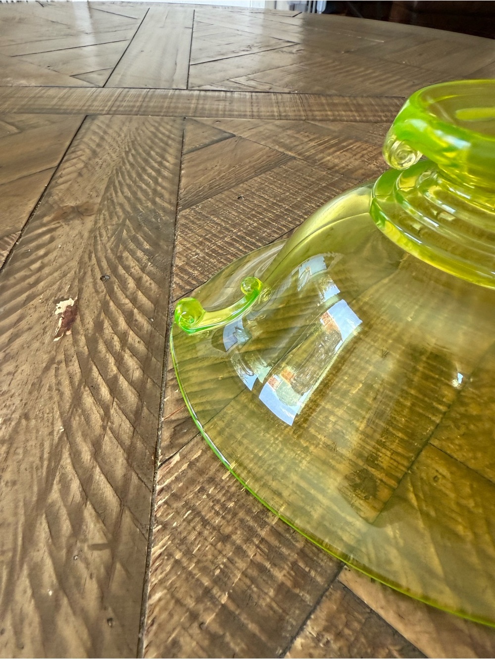 Vintage Imperial Glass
Company vaseline (uranium)
glass bowl - Picture 9 of 11